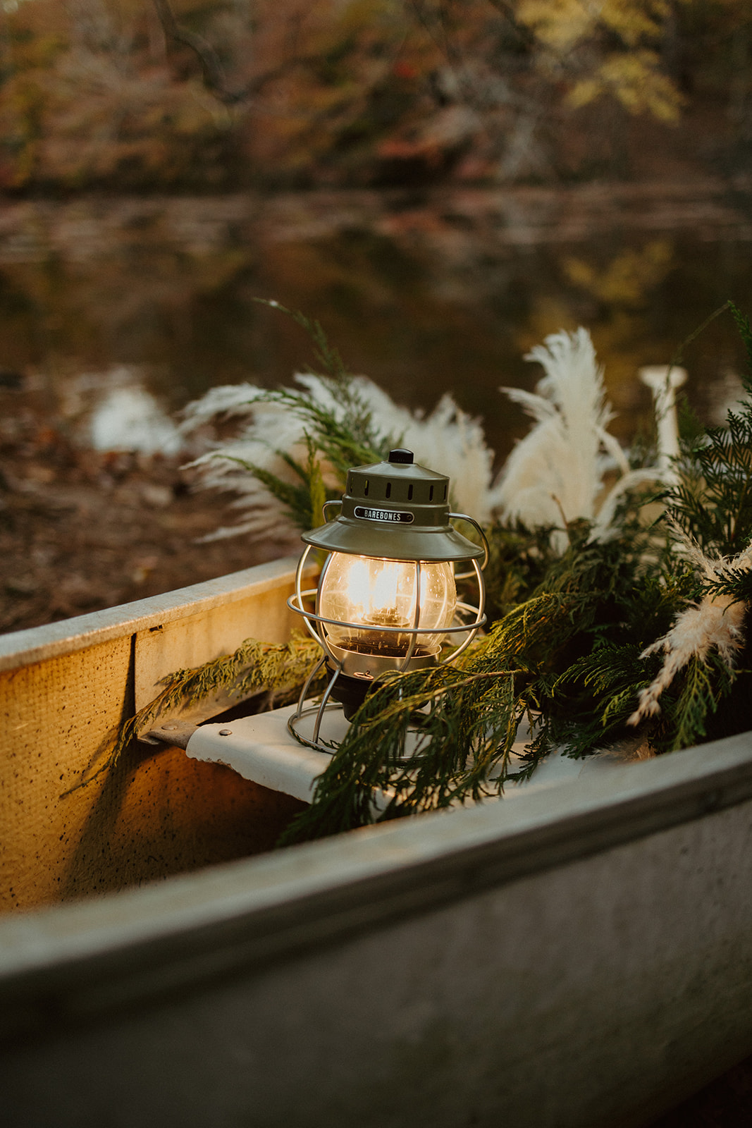the lantern and wedding decorations for the elopement in Georgia