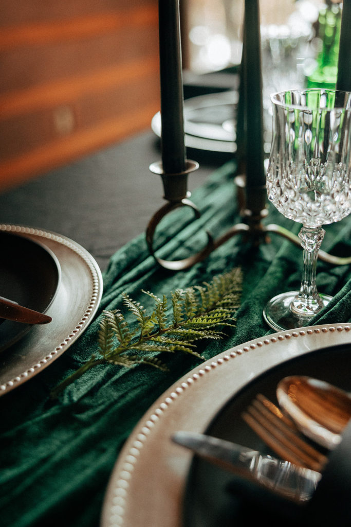 the tableware and table decorations for the fall wedding